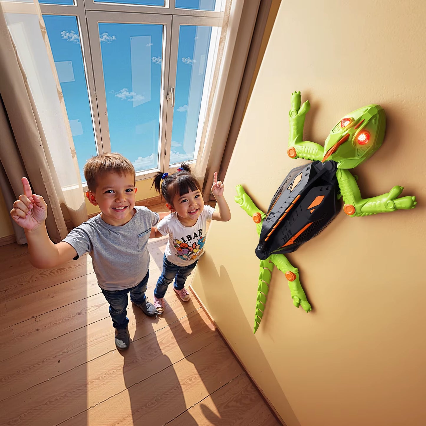 RC Wall Crawler Gecko Rechargeable Remote Control Cockroach Robot Kids Toys ﻿Climbs up Walls for Prank Toys Games Halloween Gift